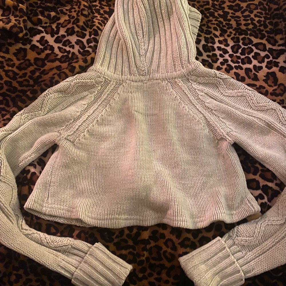 Vntg Y2K light green knit cropped cardigan